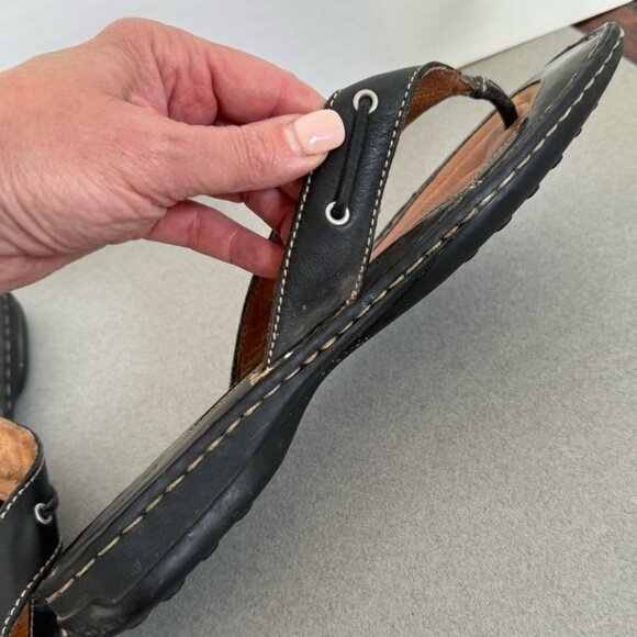 Born Black Leather W3936 T Strap Sandals Flip Flops 11/43 Casual Cushion Shoe - Picture 11 of 11